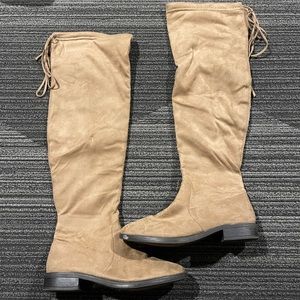 Women’s suede boots
